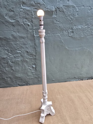 Lampada standard moderna