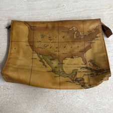 Alviero Martini Classic Pouch