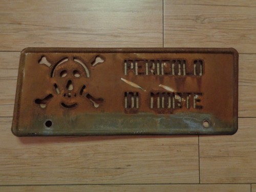 Pericolo morte targa - di,