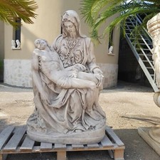 STATUA DELLA PIETA' DI