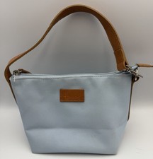 Borsa a tracolla Harrods in pelle di nylon blu chiaro con portamonete rimovibile piccola