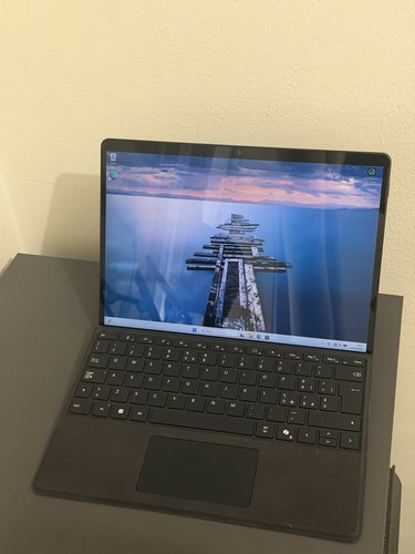 Microsoft surface pro - 8, -intel