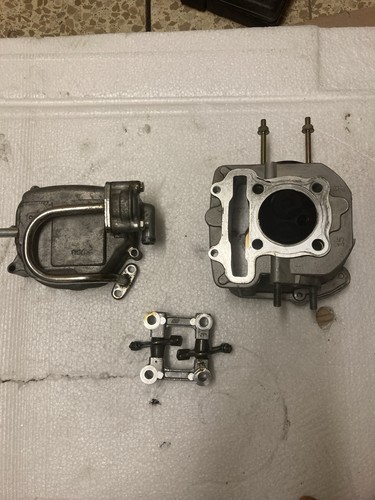 Culasse avec soupapes - , complete