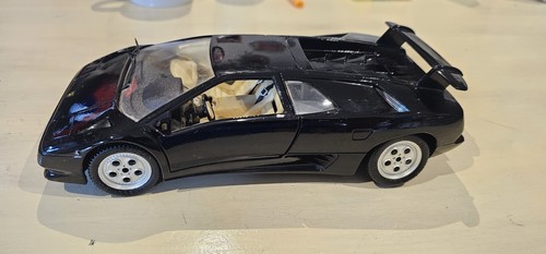 Mira lamborghini diablo - lamborghini,