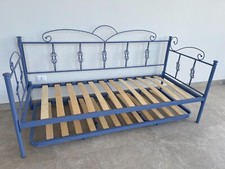 DIVANO LETTO IN FERRO BATTUTO  "NODO" BLU CARTA DA ZUCCHERO CON RETE ESTRAIBILE