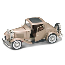 FORD 3 WINDOW COUPE' 1932 GOLD