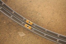 Vintage NOS NUOVO set 2 cerchi