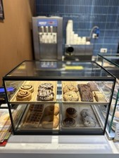Vetrina espositiva da banco in
