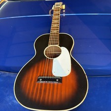 Chitarra da salotto Harmony
