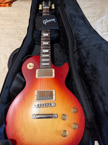 Gibson les paul tribute - gibson,