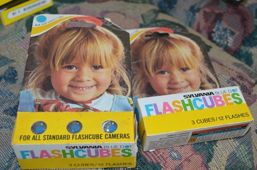 Sylvania flash cubes - 2,