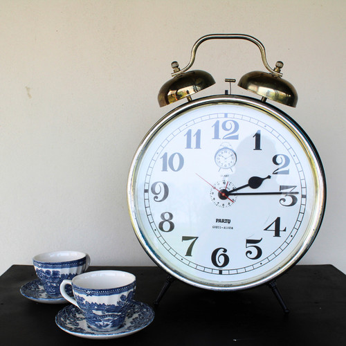 Orologio gigante forma di - gigante, a