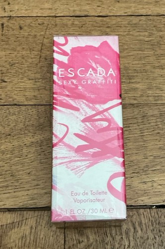 Escada sexy graffiti - sexy,