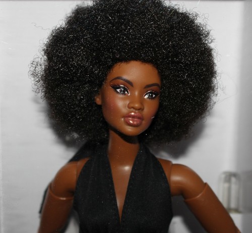Nuovo nrfb barbie looks - nuovo,, elle