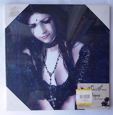 VICTORIA FRANCES CANVAS 2011