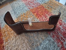 Mezza custodia in pelle per