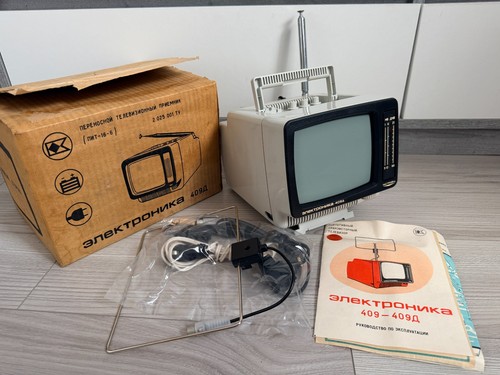 Raro televisore portatile - raro,
