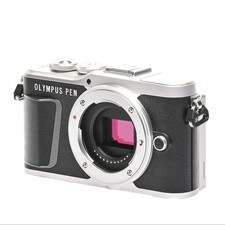 Olympus Pen E-PL9 (nero) circa