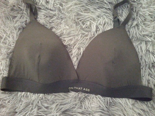 Quel culo reggiseno - su,