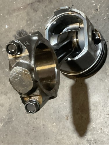 Kubota v2003 et02 - m, cylinder
