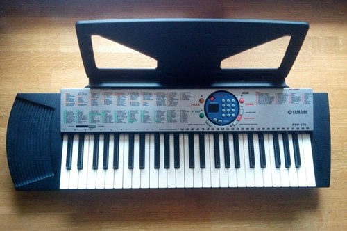 Pianola tastiera yamaha - pianola/tastiera,