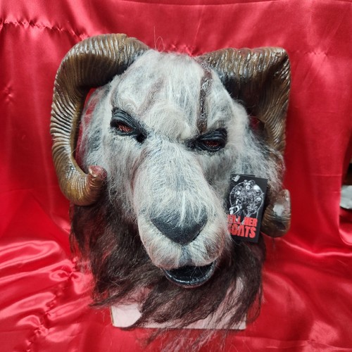 Kill her goats - kill, maschera