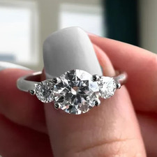 Anello di fidanzamento 4,10 CT