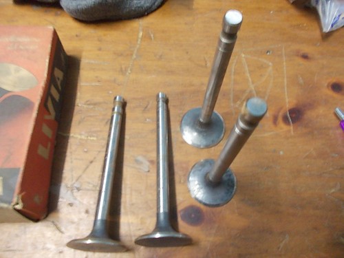 Valvole aspirazione fiat 1400 - valvole,