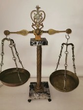 Antica Bilancia A Due Piatti