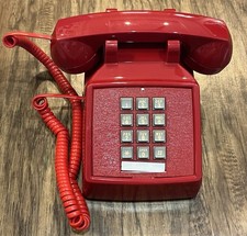 Cortelco 250047-MBA-27M Telefono con cavo da scrivania con volume - Rosso retrò vintage