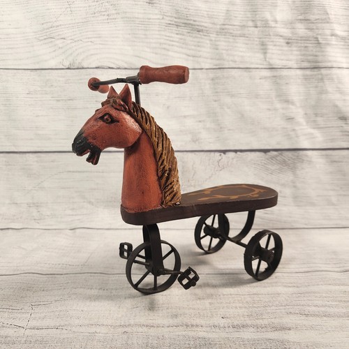 Statuina triciclo cavallo