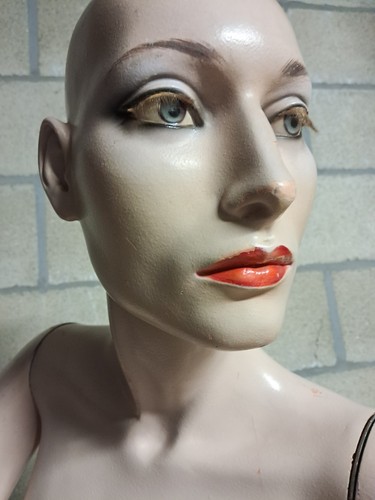 Manichino realistico vintage