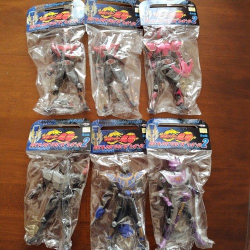 Kamen rider ryuk figurine - kamen, v