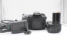 Nikon D200 + Battery MB-D200