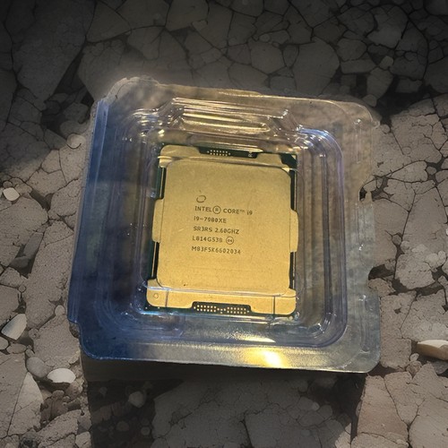 7980xe core 24 75 - i9, mb