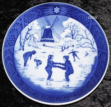1989 ROYAL COPENHAGEN PIATTO