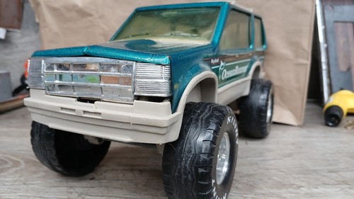 Vintage bronco ocean runner - ocean,