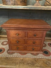 Cassetta antica primitiva farmacia con 6 cassetti.