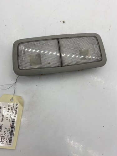 Luce cortesia toyota verso - luce, di