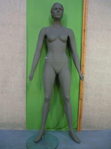 Manichino vetrina bambola moda - vetrina,