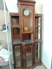 Mobile In Legno, Con Vetrine Piombate, Marmo Nero E Orologio A Pendolo Bellissim