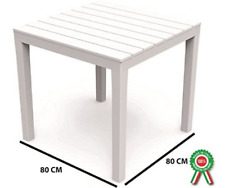 Tavolo in resina plastica