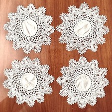 Set di 4 antichi centrini