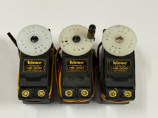 3x Hitec HS-300 HS300 dimensioni standard radiocomandato telecomando aereo servomotori