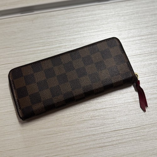 Louis vuitton - louis,