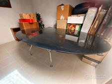 Tavolo Kartell Glossy Ovale Struttura acciaio cromato Piano Nero Lucido