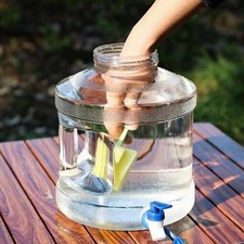 Brocca per l'acqua da