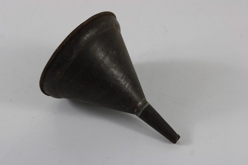 Antico imbuto ferro saldato - imbuto,