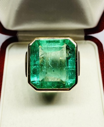 Anello antico con smeraldo - , da