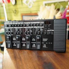 Pedale multieffetto per